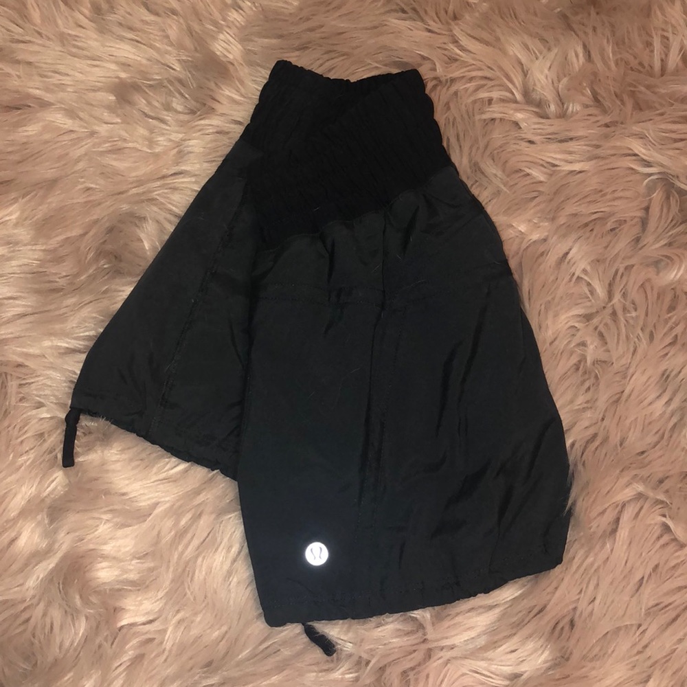 Lululemon black skort